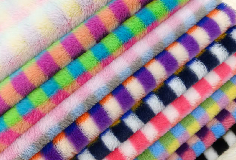 tela colorida de la felpa de la impresión de la piel del conejo de la tela escocesa de 500mg el 160cm