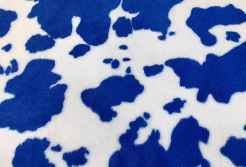 Tela de felpa estampada con piel de conejo de vaca, 500mg x 160cm Tela de felpa estampada con piel de conejo de vaca, 500mg x 160cm