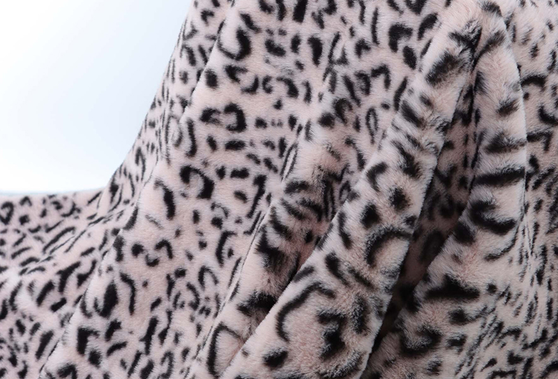 Tela de felpa con estampado de piel de conejo y lazo de leopardo, 500mg x 160cm Tela de felpa con estampado de piel de conejo y lazo de leopardo, 500mg x 160cm
