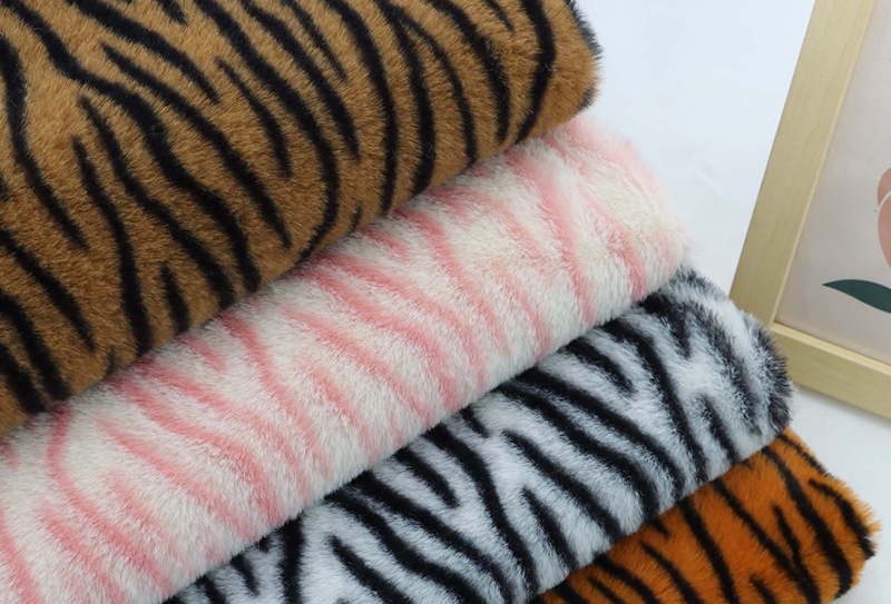Tela de felpa de piel de conejo con estampado de tigre, 500mg*160cm